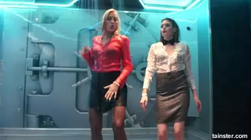 Amateur girls getting wild and wet Screencap 29 on sinx.preview.netperv.com