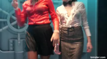 Amateur girls getting wild and wet Screencap 32 on sinx.preview.netperv.com