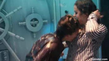 Amateur girls getting wild and wet Screencap 55 on sinx.preview.netperv.com