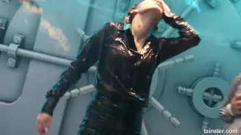 Amateur girls getting wild and wet Screencap 59 on sinx.preview.netperv.com