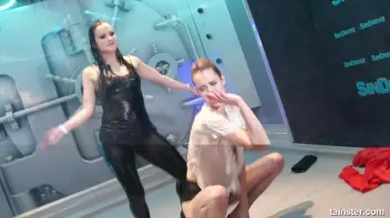 Amateur girls getting wild and wet Screencap 74 on sinx.preview.netperv.com