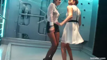 Amateur girls getting wild and wet Screencap 8 on sinx.preview.netperv.com