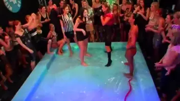 Lora Licious vs. Susan Snow Screencap 48 on sinx.preview.netperv.com