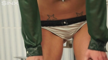 Desperate To Pee Blonde Wets Her Hotpants Screencap 16 on sinx.preview.netperv.com