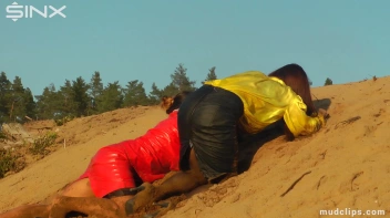 Mud Wrestling Cuties Water War Screencap 35 on sinx.preview.netperv.com