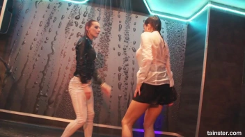 Soaked and Saucy! Screencap 18 on sinx.preview.netperv.com