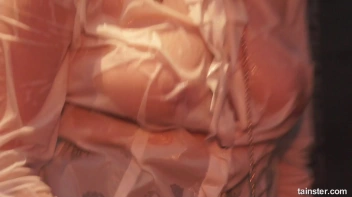 Soaked and Saucy! Screencap 21 on sinx.preview.netperv.com