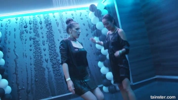 Soaked and Saucy! Screencap 38 on sinx.preview.netperv.com