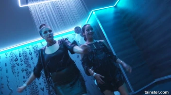 Soaked and Saucy! Screencap 44 on sinx.preview.netperv.com