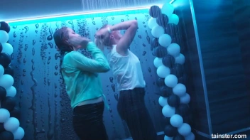 Soaked and Saucy! Screencap 51 on sinx.preview.netperv.com