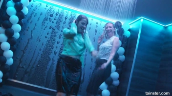 Soaked and Saucy! Screencap 61 on sinx.preview.netperv.com