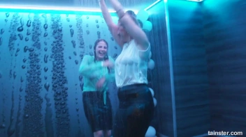 Soaked and Saucy! Screencap 64 on sinx.preview.netperv.com