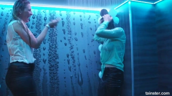 Soaked and Saucy! Screencap 65 on sinx.preview.netperv.com