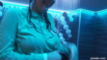 Soaked and Saucy! Screencap 67 on sinx.preview.netperv.com