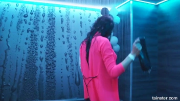 Soaked and Saucy! Screencap 72 on sinx.preview.netperv.com