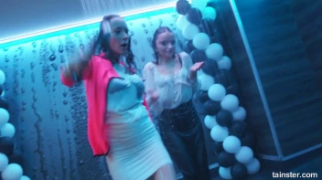 Soaked and Saucy! Screencap 80 on sinx.preview.netperv.com