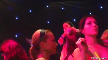 Blue Jean Babes Part 5 Cam 1 Screencap 89 on sinx.preview.netperv.com