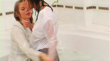 Everyone Wins In A Wet Fight Screencap 38 on sinx.preview.netperv.com