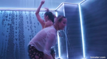 The Shower Brings Sensual Power! Screencap 5 on sinx.preview.netperv.com