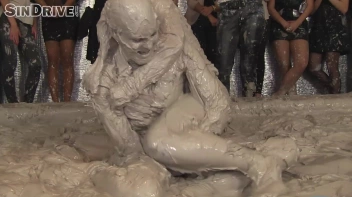 Muddy Wrestling: Sharka Blue vs. Tanya Screencap 62 on sinx.preview.netperv.com