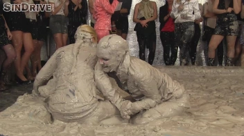 Muddy Wrestling: Sharka Blue vs. Tanya Screencap 34 on sinx.preview.netperv.com