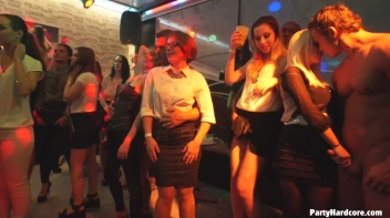 Party Hardcore Gone Crazy Vol. 32 Part 2 - Cam 2 Screencap 69 on sinx.preview.netperv.com