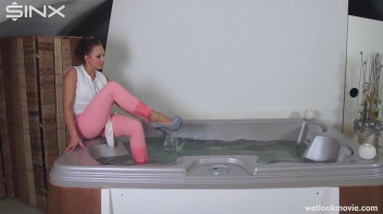 Playful Brunette's Solo Hot Tub Fun Screencap 15 on sinx.preview.netperv.com
