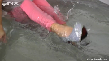 Playful Brunette's Solo Hot Tub Fun Screencap 41 on sinx.preview.netperv.com