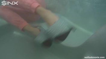 Playful Brunette's Solo Hot Tub Fun Screencap 50 on sinx.preview.netperv.com