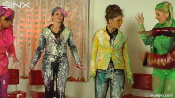 Cream Covered Cuties Look Good Enough To Eat! Screencap 50 on sinx.preview.netperv.com