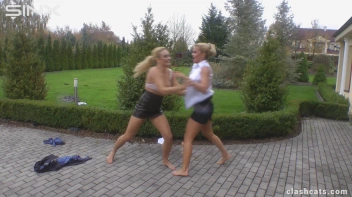 Leggy Stunners' Contentious Catfight Screencap 41 on sinx.preview.netperv.com