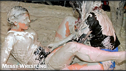 Latest deal - Messy Wrestling: Two Splat-Tastic Battles Leave The Audience Ravaged By Mud!