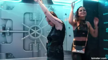 Gorgeous girls party hard under the shower Screencap 27 on sinx.preview.netperv.com