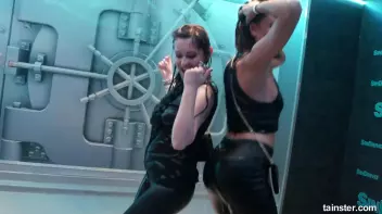 Gorgeous girls party hard under the shower Screencap 32 on sinx.preview.netperv.com