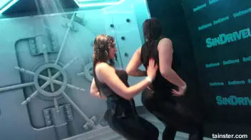 Gorgeous girls party hard under the shower Screencap 58 on sinx.preview.netperv.com