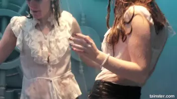 Gorgeous girls party hard under the shower Screencap 6 on sinx.preview.netperv.com