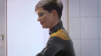 Gummiklinik 1 Screencap 51 on sinx.preview.netperv.com