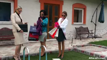 Sloppy Shopping With Gina Screencap 7 on sinx.preview.netperv.com