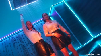 A Splash Of Sexiness! Screencap 9 on sinx.preview.netperv.com