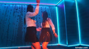 A Splash Of Sexiness! Screencap 1 on sinx.preview.netperv.com