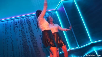 A Splash Of Sexiness! Screencap 6 on sinx.preview.netperv.com