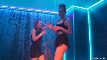 A Splash Of Sexiness! Screencap 68 on sinx.preview.netperv.com