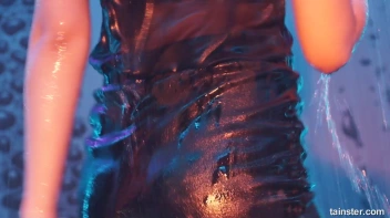 A Splash Of Sexiness! Screencap 72 on sinx.preview.netperv.com