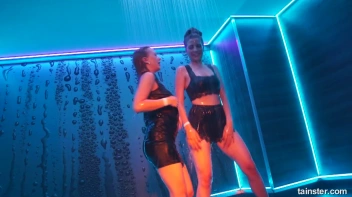 A Splash Of Sexiness! Screencap 79 on sinx.preview.netperv.com