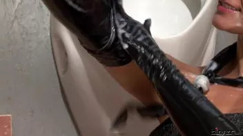 Real Sluts Choose Cum Over Flowers! Screencap 43 on sinx.preview.netperv.com