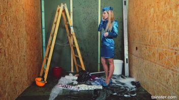 Shiny, Slimy, and Satisfied To The Max! Screencap 1 on sinx.preview.netperv.com