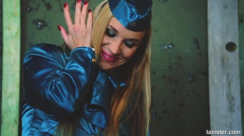 Shiny, Slimy, and Satisfied To The Max! Screencap 14 on sinx.preview.netperv.com