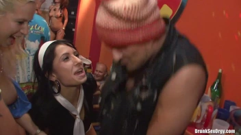 Bikini Beach Balls Part 5 - Cam 1 Screencap 101 on sinx.preview.netperv.com