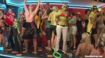 Bikini Beach Balls Part 5 - Cam 1 Screencap 54 on sinx.preview.netperv.com