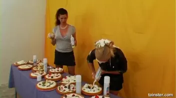 Pie Fight! Screencap 11 on sinx.preview.netperv.com